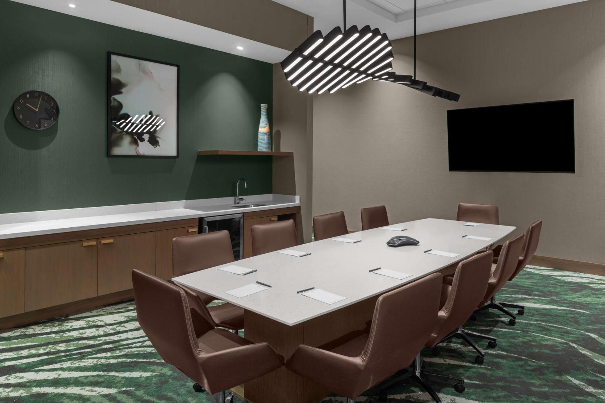 Embassy Suites By Hilton Madison Downtown Extérieur photo