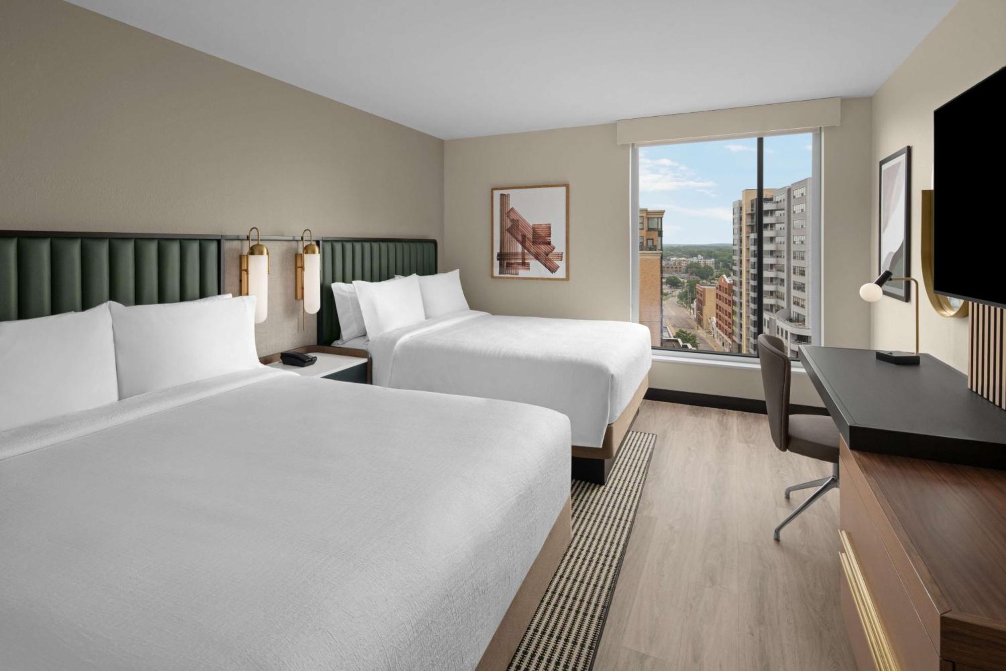 Embassy Suites By Hilton Madison Downtown Extérieur photo