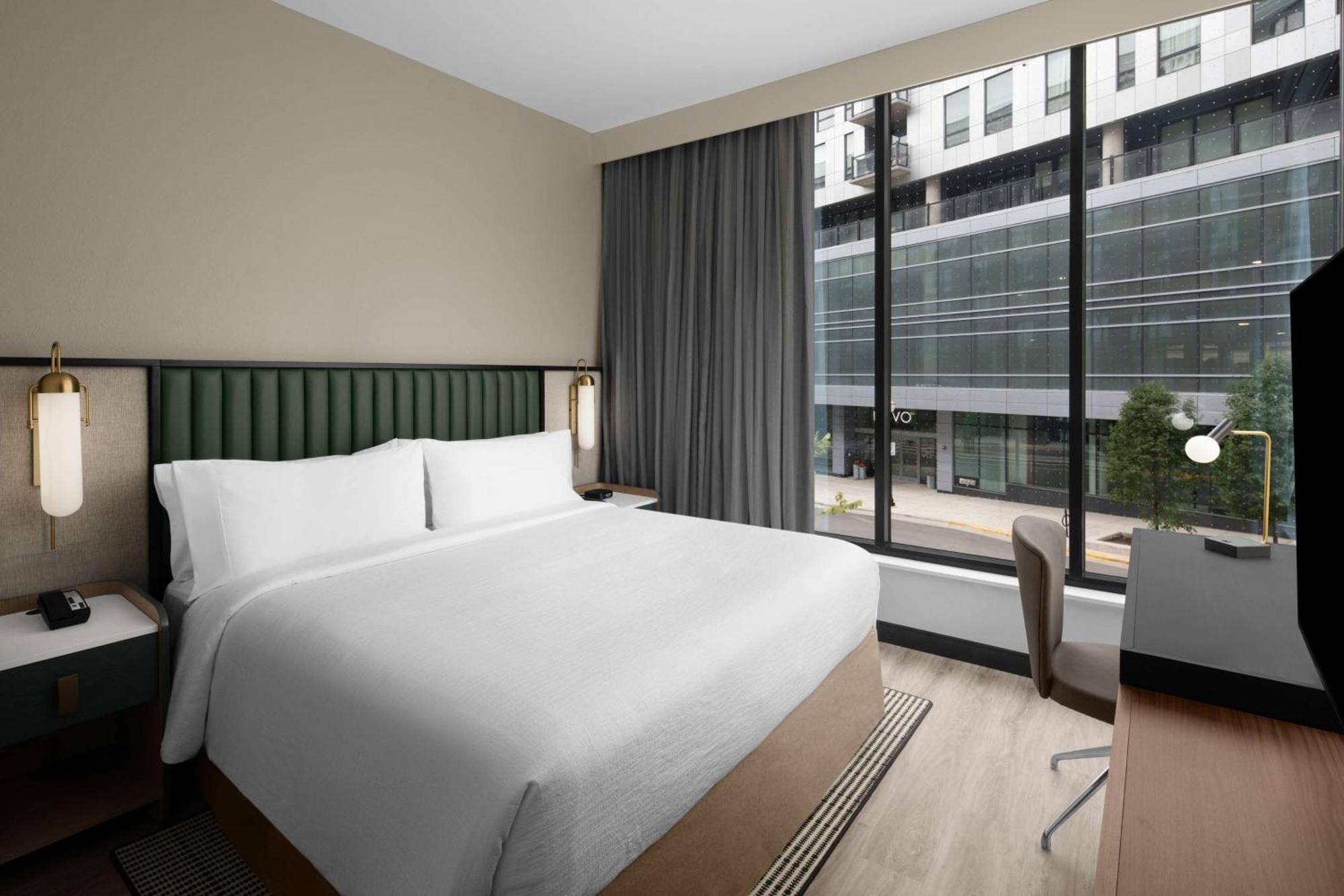 Embassy Suites By Hilton Madison Downtown Extérieur photo